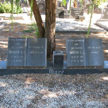 MORE Hendrik A.D. 1908-1976 &amp; Martha C.J. 1912-1987