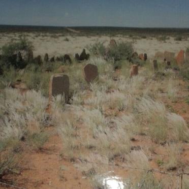 Northern Cape, WILLISTON district, Drooge Puts 127_3, Childrens' graves, farm cemetery