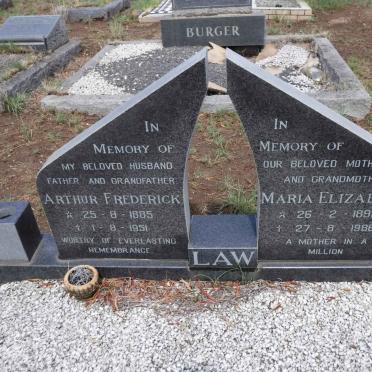 LAW Arthur Frederick 1885-1951 &amp; Maria Elizabeth 1895-1986