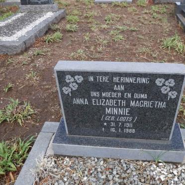 MINNIE Anna Elizabeth Magrietha nee LOOTS 1911-1988