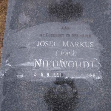 NIEUWOUDT Josef Markus 1951-1998