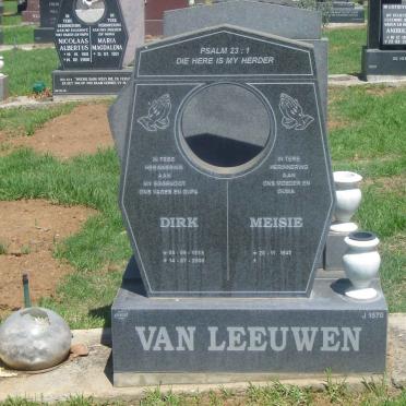 LEEUWEN Dirk, van 1935-2000 &amp; Meisie 1947-
