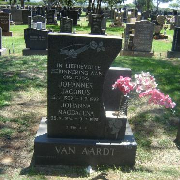 AARDT Johannes Jacobus, van 1909-1992 &amp; Johanna Magdalena 1914-1995