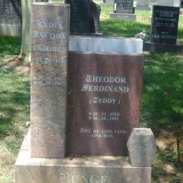 BUNGE Theodor Ferdinand 1910-1991 &amp; Lydia Jacoba BENTON 1907-1992