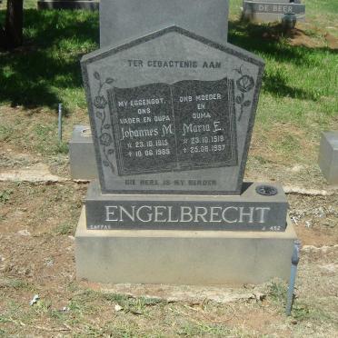 ENGELBRECHT Johannes M. 1915-1989 &amp; Maria E. 1919-1997
