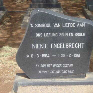 ENGELBRECHT Niekie.