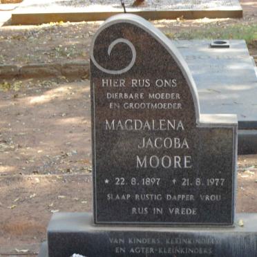 MOORE Magdalena Jacoba.