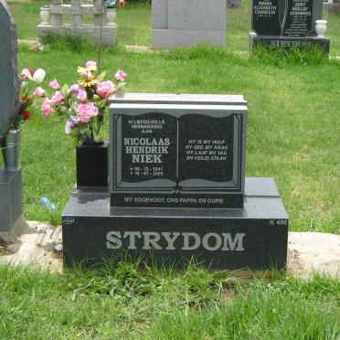STRYDOM Nicolaas Hendrik Niek 1941-2005