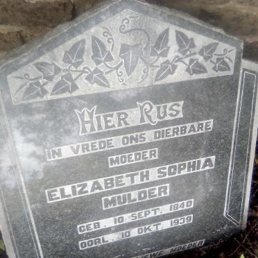 North West, BRITS district, Skeerpoort, Scheerpoort 477_3, Discarded gravestones