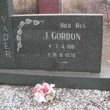 GORDON J. 1911-1976 &amp; E.W. JONES 1934-1981 :: GORDON Schalk Willem Wentzel 1959-2006