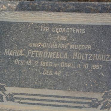 HOLTZHAUZEN Maria Petronella 1868-1957