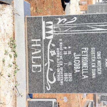 HALE Petronella Jacoba 1920-1992