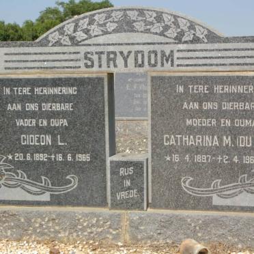 STRYDOM Gideon L. 1892-1965 &amp; Catharina M. DU TOIT 1887-1966