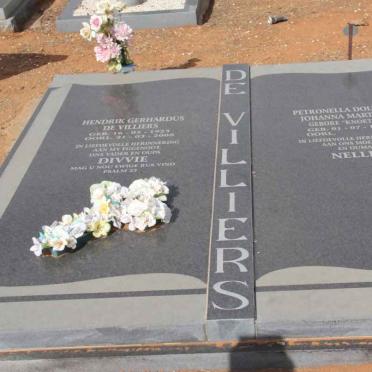 VILLIERS Hendrik Gerhardus, de 1923-2008 &amp; Petronella Dolfina Johanna Martina KNOETZE 1929-