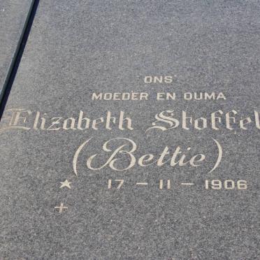 WYK Johannes Jacobus, van 1905-1987 &amp; Elizabeth Stoffeliena 1906-