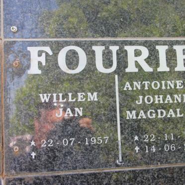 FOURIE Willem Jan 1957- &amp; Antoinette Johanna Magdalena 1956-2009