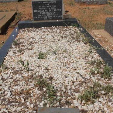 ESTERHUIZEN Magdalena Elizabeth geb v.d. WESTHUIZEN 1862-1937