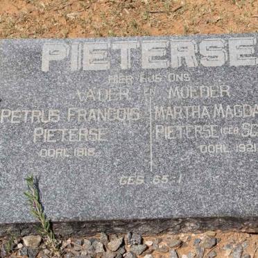 PIETERSE Petrus Francois -1918 &amp; Martha Magdalena SCHOEMAN -1921