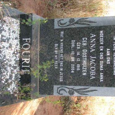 FOURIE Anna Jacoba nee OOSTHUIZEN 1916-2004