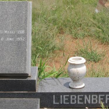LIEBENBERG Lourens Petrus 1912-1978 &amp; Isabella Catharina NAUDE 1918-1992