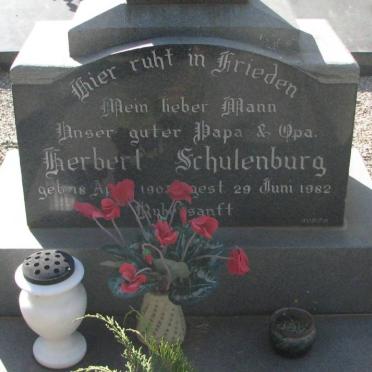 SCHULENBURG Herbert 190?-1982