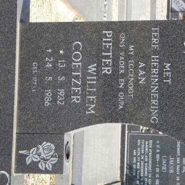 COETZER Pieter Willem 1932-1986