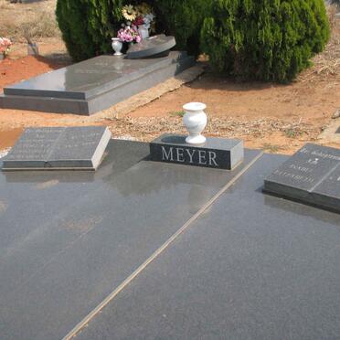 MEYER Christoffel Bernardus 1920-2000 &amp; Isabel Elizabeth 1919-2009