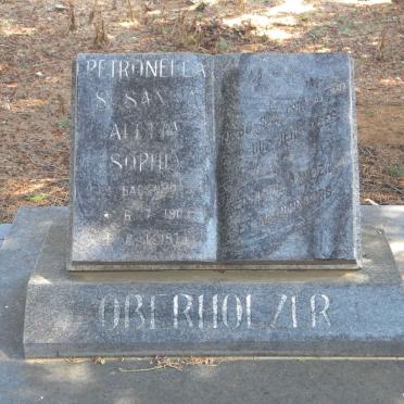 OBERHOLZER Petronella Susanna Aletta Sophia nee BADENHORST 1904-1979