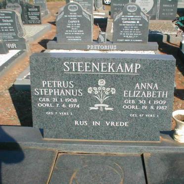 STEENEKAMP Petrus Stephanus 1908–1974 &amp; Anna Elizabeth 1909-1982