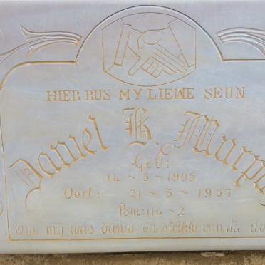 North West, DELAREYVILLE district, Zoutpan of Kopje Zyn Pan 211, farm cemetery