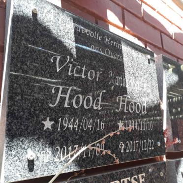 HOOD Victor 1944-2017 &amp; Martha Marthina 1944-2017
