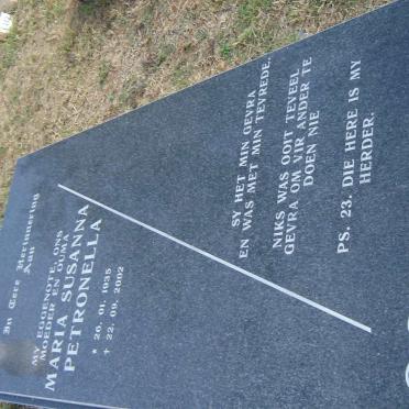 OOSTHUIZEN Maria Susanna Petronella 1935-2002