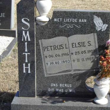SMITH Petrus L. 1916-1993 &amp; Elsie S. 1925-1988