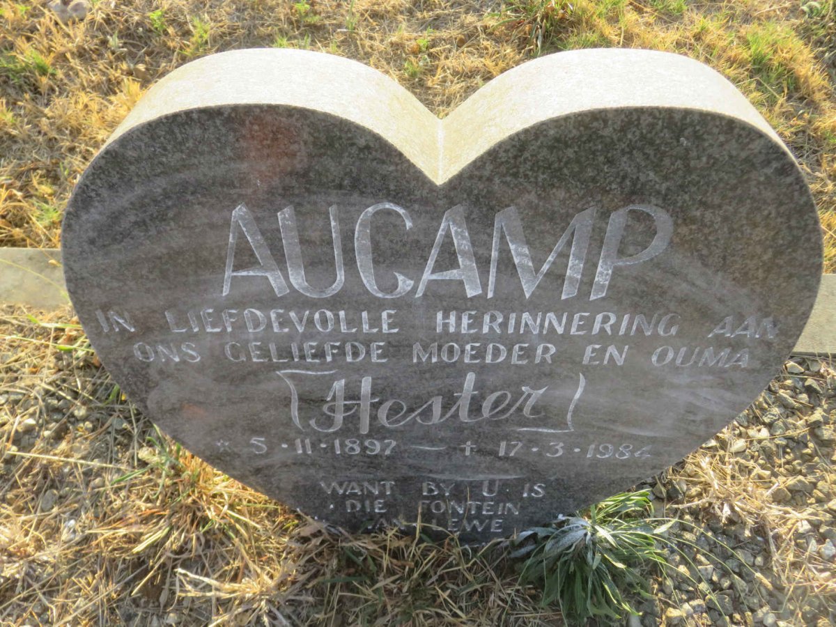 AUCAMP Hester 1897-1984