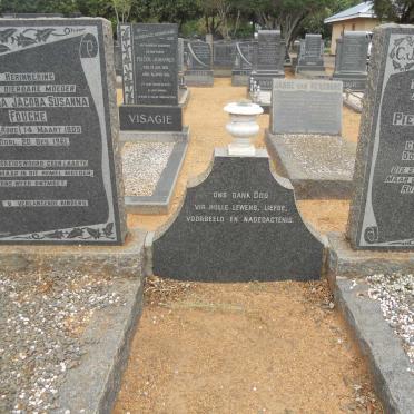FOUCHE Pieter Johannes 1891-1945 &amp; Catharina Jacoba Susanna ROOS 1905-1961