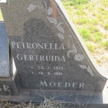 PIENAAR Jacobus Francois 1911-1985 &amp; Petronella Gertruida 1913-1991