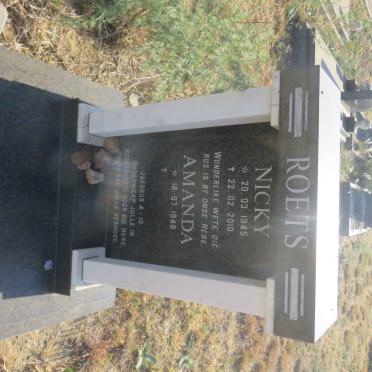 ROETS Nicky 1945-2010 &amp; Amanda 1948-