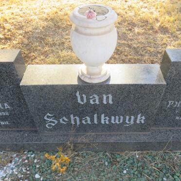 SCHALKWYK Philippus Lodewikus, van 1903-1981 & Gertruida Johanna 1908-1992 : : VAN SCHALKWYK Philippus Lodewikus 1931-2004