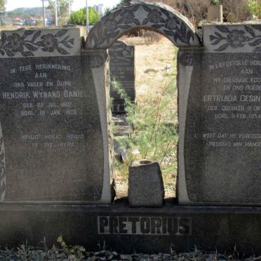 PRETORIUS Hendrik Wynand Daniel 1907-1973 &amp; Gertruida Gesina Dina 1911-1954