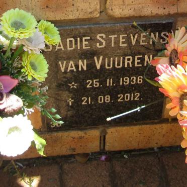 VUUREN Sadie Stevens, van 1936-2012
