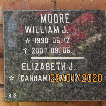 MOORE William J. 1930-2007 &amp; Elizabeth J. CANHAM 1936-