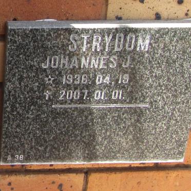 STRYDOM Johannes J. 1938-2007