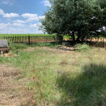 North West, KOSTER district, Derby, Hartebeestfontein 14 IQ_5, farm cemetery