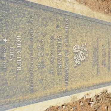 North West, KOSTER district, Doornpoort 455, farm cemetery_02