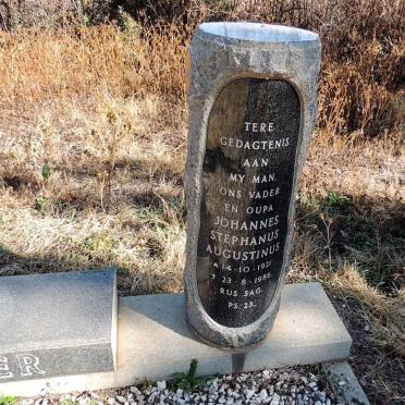 OLIVIER Johannes Stephanus Augustinus 1921-1986 &amp; Anna Elizabeth 1925-1996 