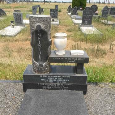 MEINTJES Hendrik Petrus Steyn 1922-1975 &amp; Maria Helena Cathorina 1926-1999