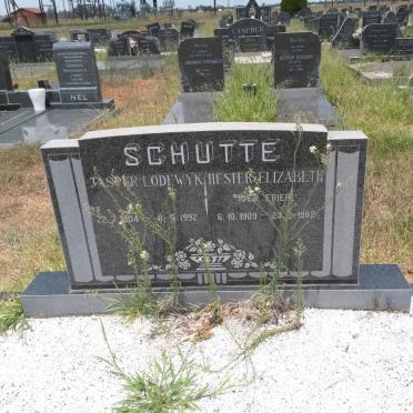SCHUTTE Jasper Lodewyk 1904-1992 &amp; Hester Elizabeth FRIER 1909-1982