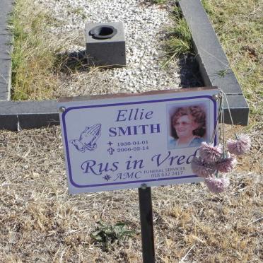 SMITH Ellie 1930-2006