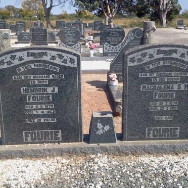 FOURIE Hendrik J. 1879-1965 &amp; Magdalena S.M. 1878-1961