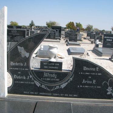 MULDER Diederik J. 1958-1985 &amp; Devina E. 1962-1985